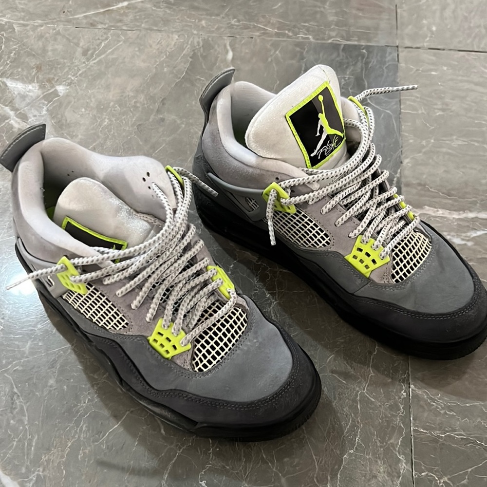 Authentic Mens 8.5 Air Jordan 4 Retro SE’Neon 95’